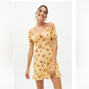 Urban Outfitters Magpie Off-the-Shoulder dress size M